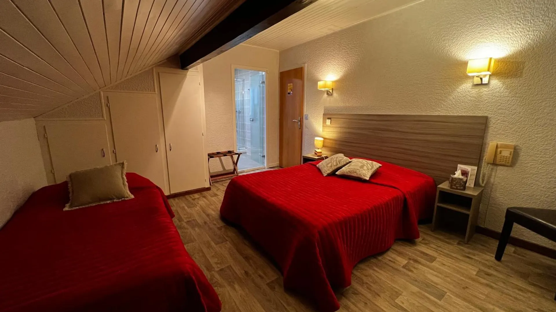 La Bonne Auberge Ségny 2*,  Francia