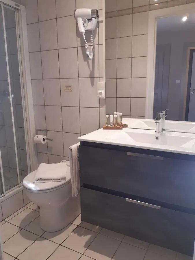 ** Hotel La Bonne Auberge Ségny France